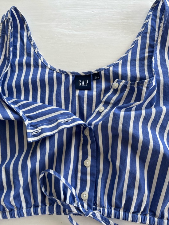 GAP Tops - Gap Cropped Sleeveless Blouse Size XL